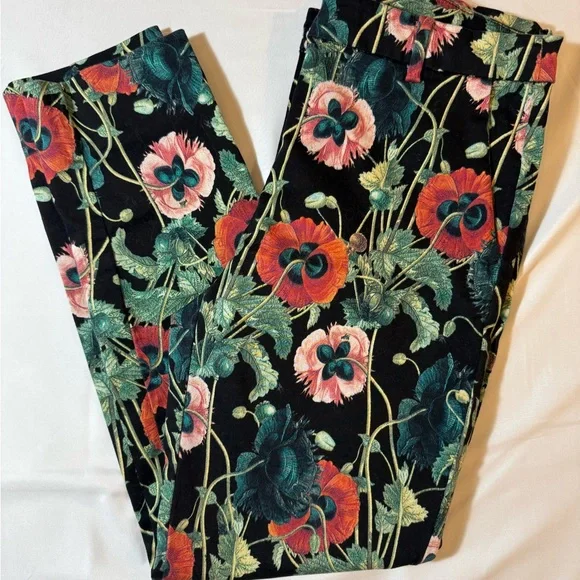 H&M Floral Patterned Pants. Vintage Botanical. - Picture 5 of 5